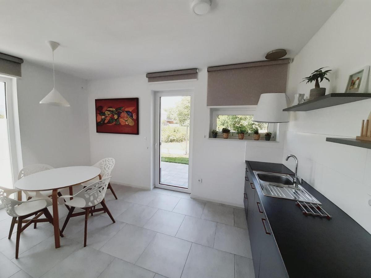Green Bee Apartment Lesce  Exterior foto